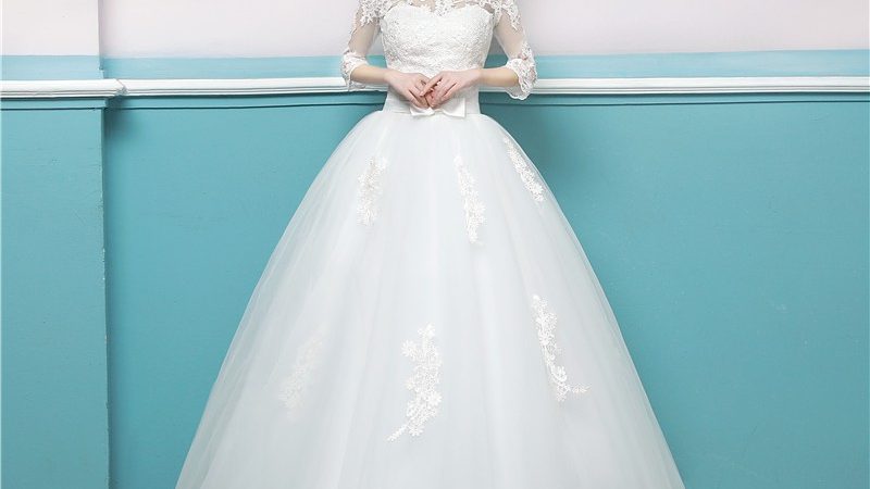 Different Ways To Have Your Wedding Gown Cleaned And Preserved At Home