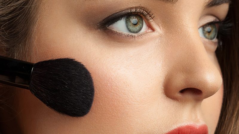 How To Apply The Bronzer Correctly