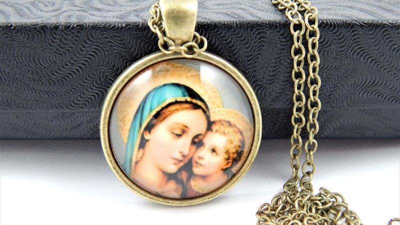 Are you purchasing catholic jewelry from stores? Here are the mistakes that should be avoided!!