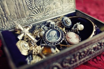 How To Care For Your Antique Jewellery