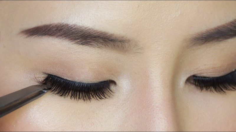 How Long Do False Eyelashes Last?