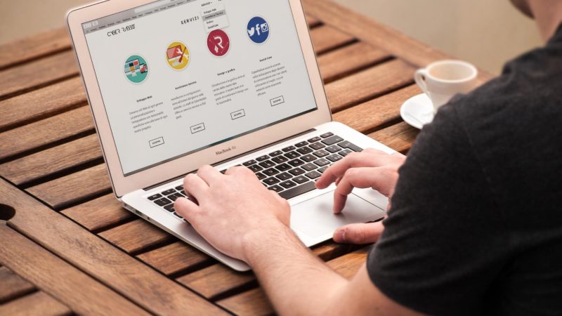 Tips To Choose The Best Online Platform For Purchasing Alluring Scents Without Spending Too Much