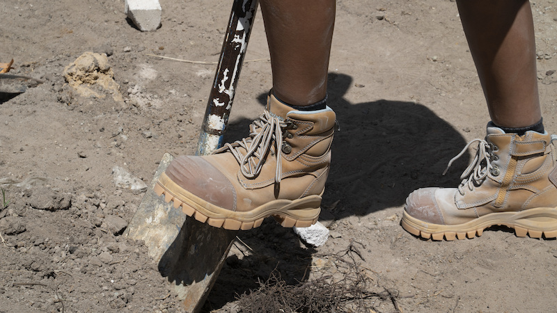 Why Do You Need to Follow the Recommendations for Wearing Safety Shoes?